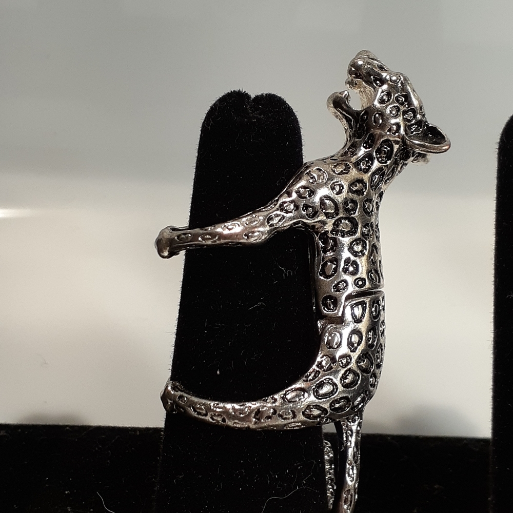 Unique Leopard Ring - Picture 7 of 7